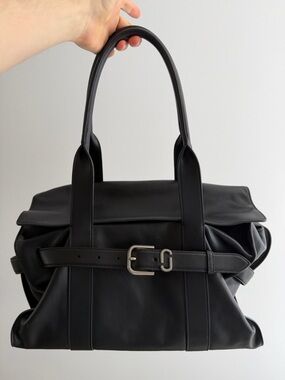 Marc Jacobs Black Dakota Leather Tote with Interior Zip Pocket